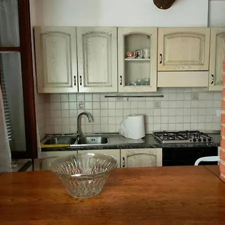Casa Vacanze A 2 Passi Dal Mare Semesterbostad Carrara