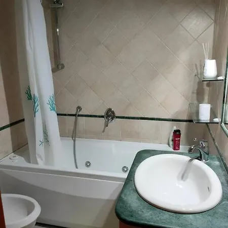 Semesterbostad Casa Vacanze A 2 Passi Dal Mare *